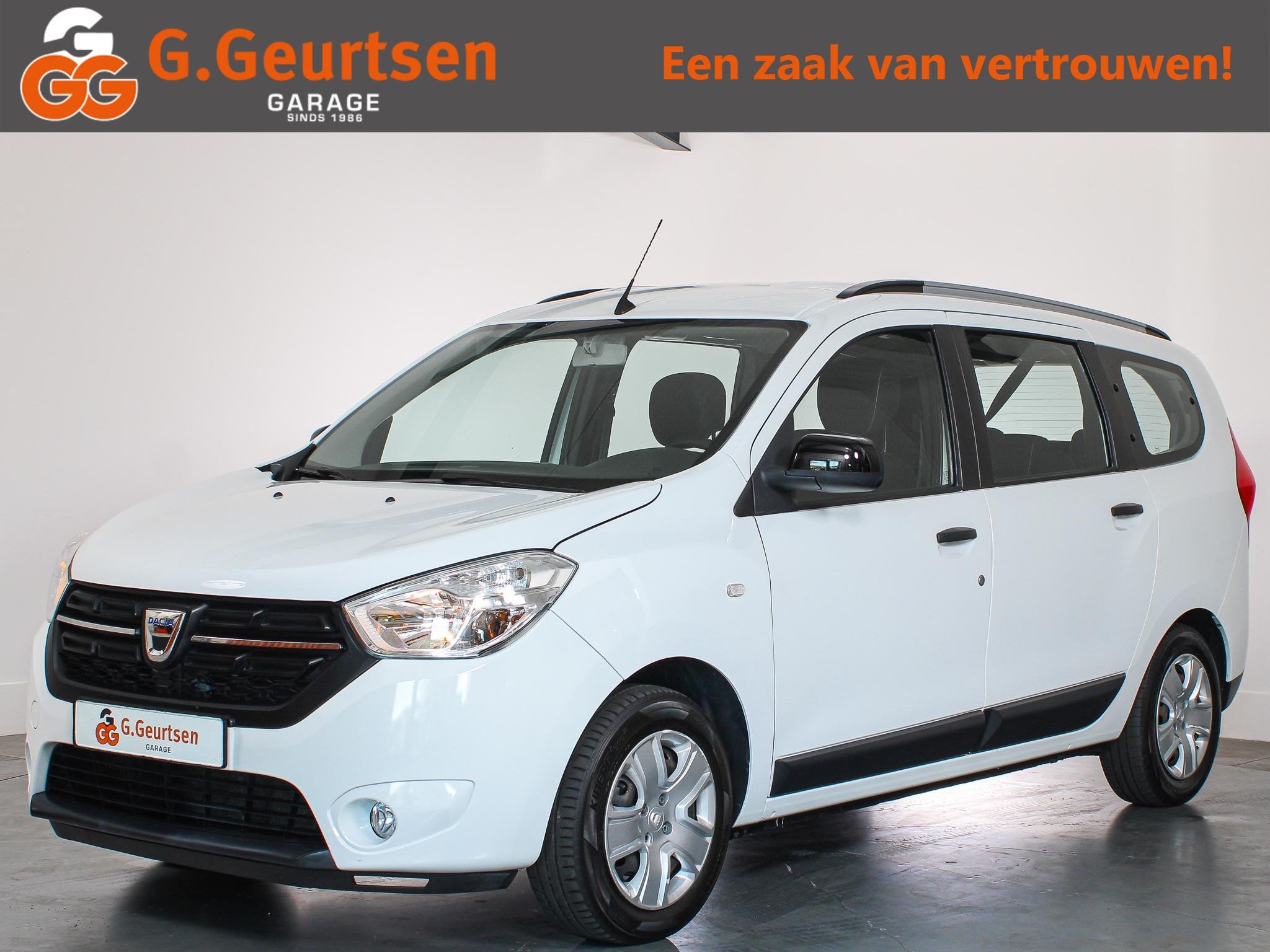 Dacia Lodgy 1.3 TCe Comfort 7-Persoons Cruise Control, Navig, Auto's, Dacia, Stof, Gebruikt, 4 cilinders, 7 stoelen