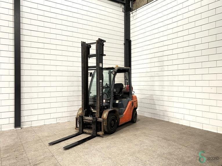 Heftrucks LPG Toyota 02-8 FGF 25 2008 Side-shift, 2000 tot 3000 kg, LPG, Heftruck, Toyota