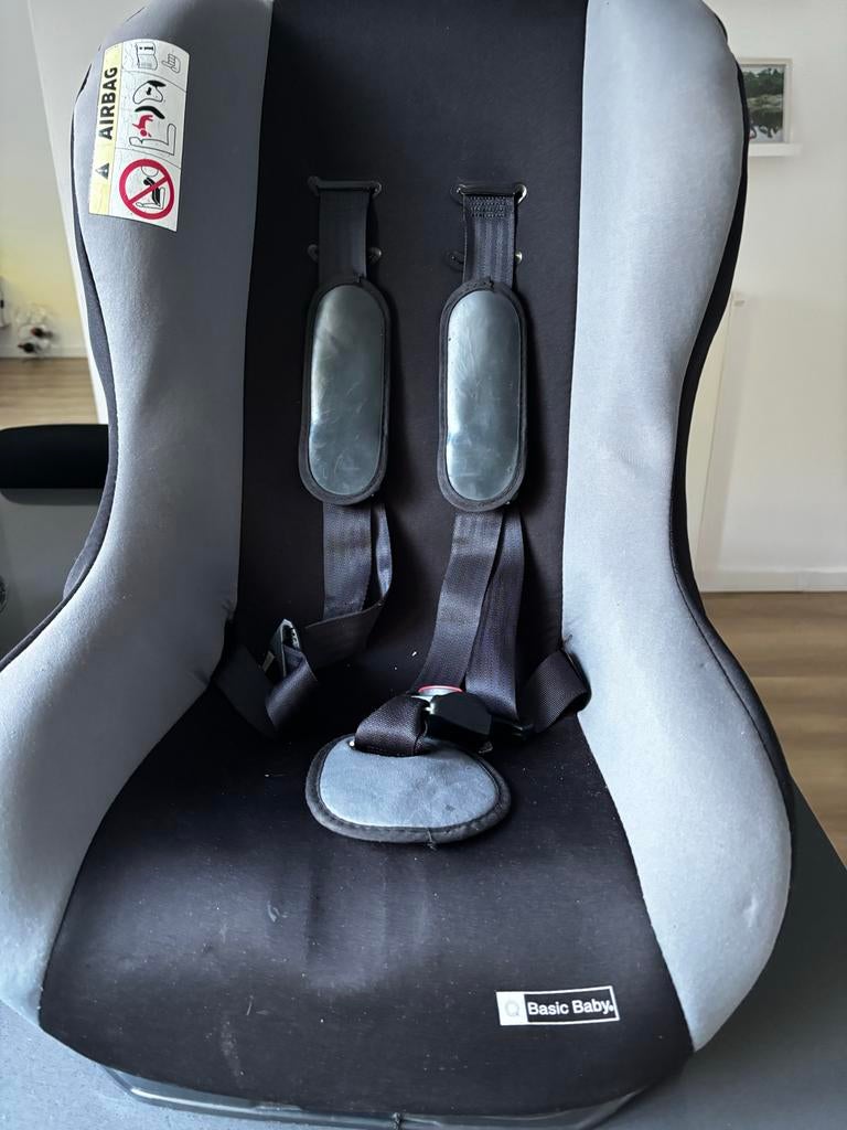 Gratis af te halen: Autostoeltje Basic Baby 0-18 kg, Kinderen en Baby's, 0 t/m 18 kg, Ophalen, Overige merken, Gebruikt