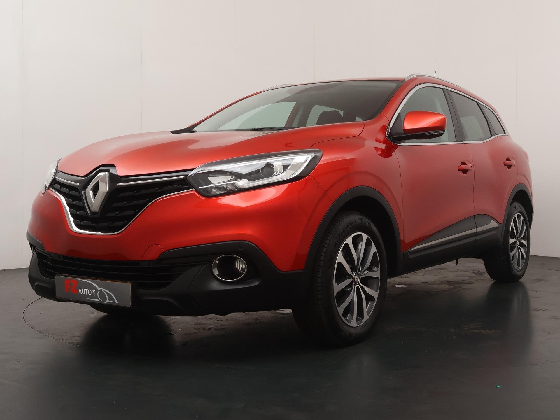 Renault Kadjar 1.2 TCe Limited - Navigatie - Climate Control, Voorwielaandrijving, Kadjar, Euro 6, 4 cilinders