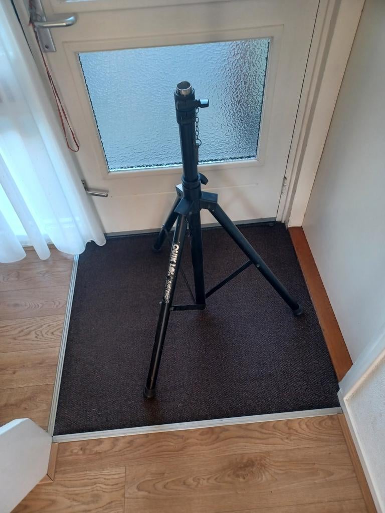 Speakerstatief Quik Lok, Ophalen of Verzenden, Zo goed als nieuw, Instrumentstandaard, Speaker
