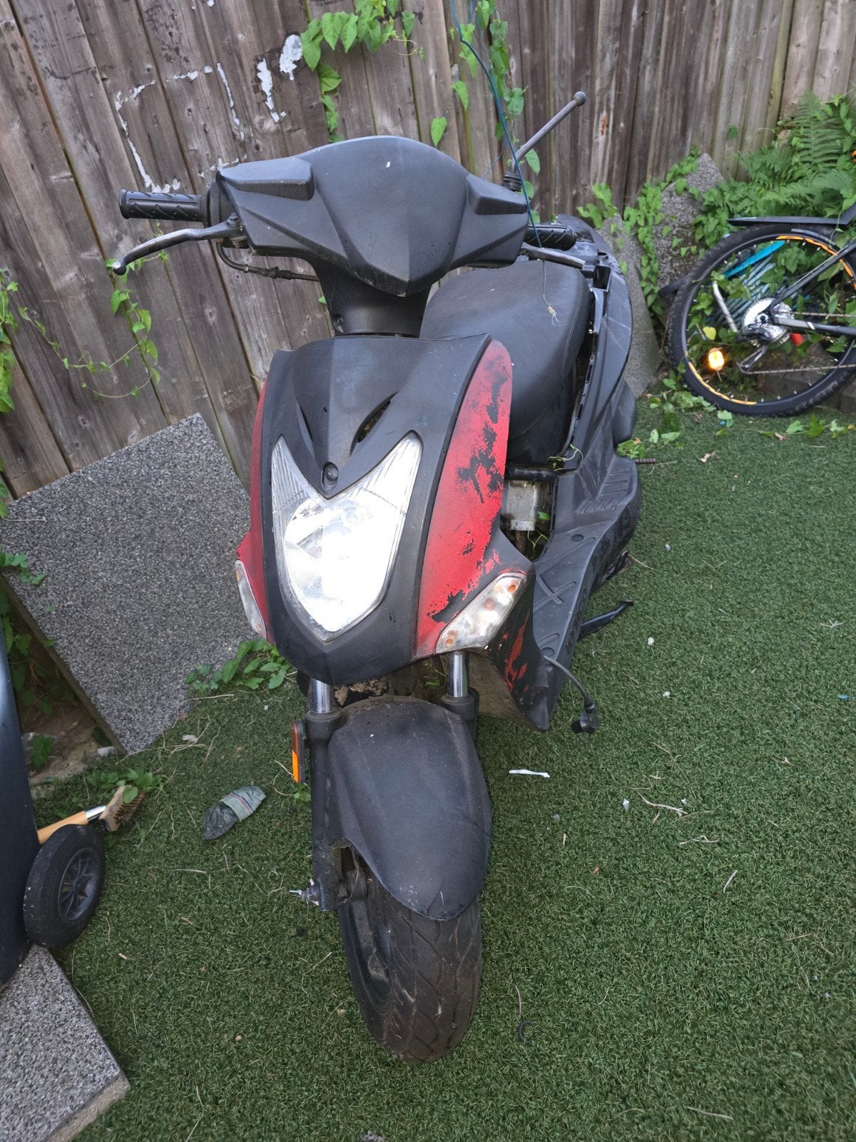 Kymco Agility 50 scooter - Loopt niet, geel kenteken, Ophalen of Verzenden, Gebruikt, Maximaal 45 km/u, Agility