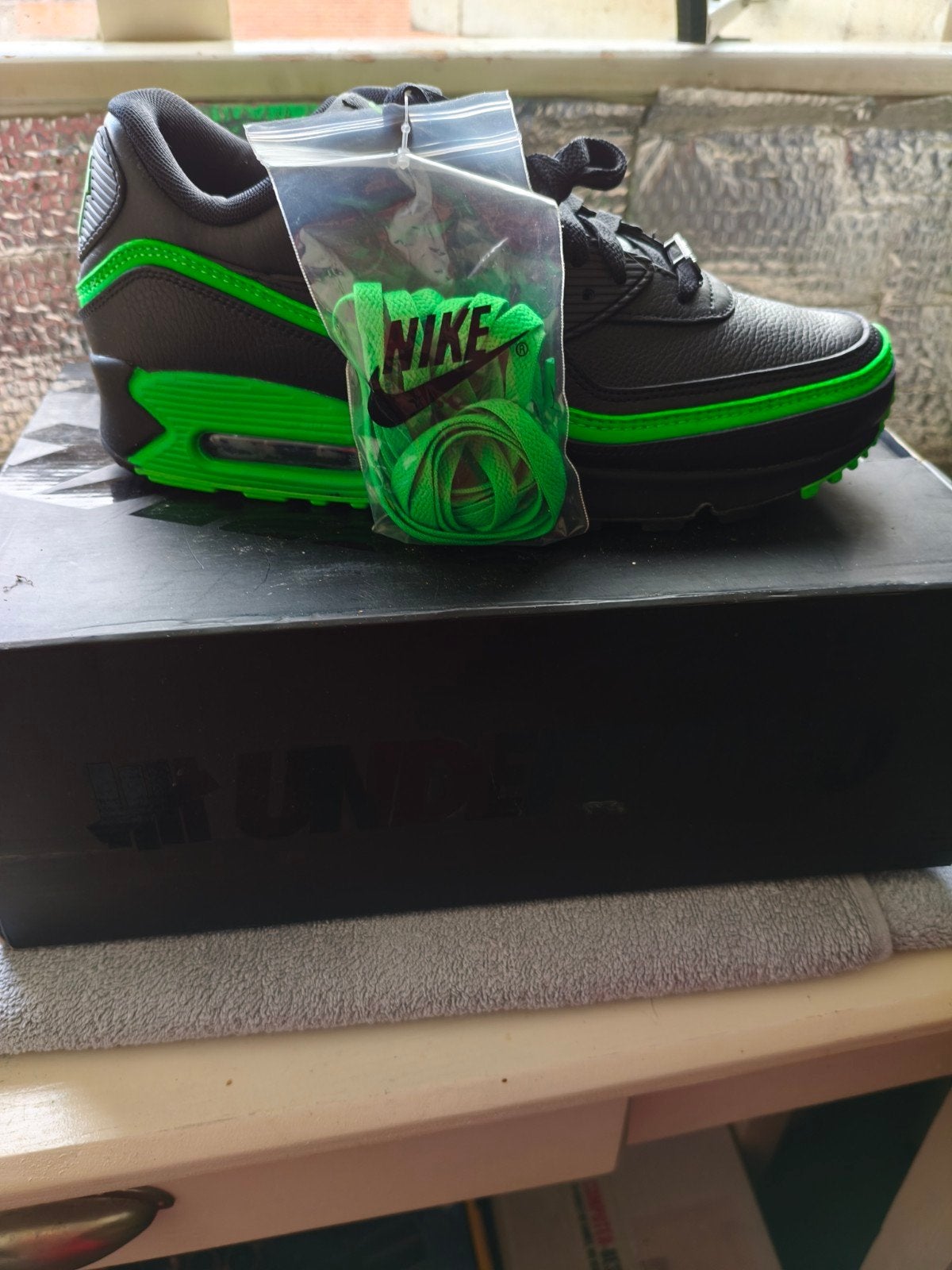 Nike Air Max 90 UNDFTD Zwart/Groen Spark, Zwart, Nike, Nieuw, Ophalen of Verzenden