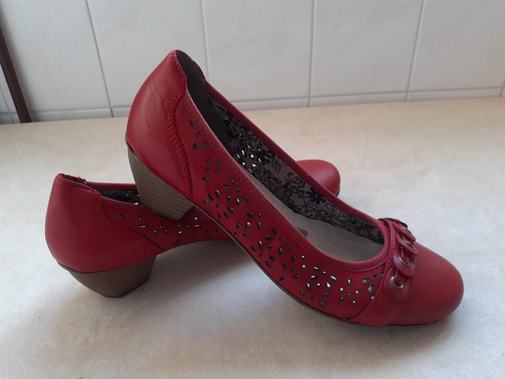 Rieker. Leren ballerina. Rood. Mt. 40, Zo goed als nieuw, Rood, Rieker, Ballerina's