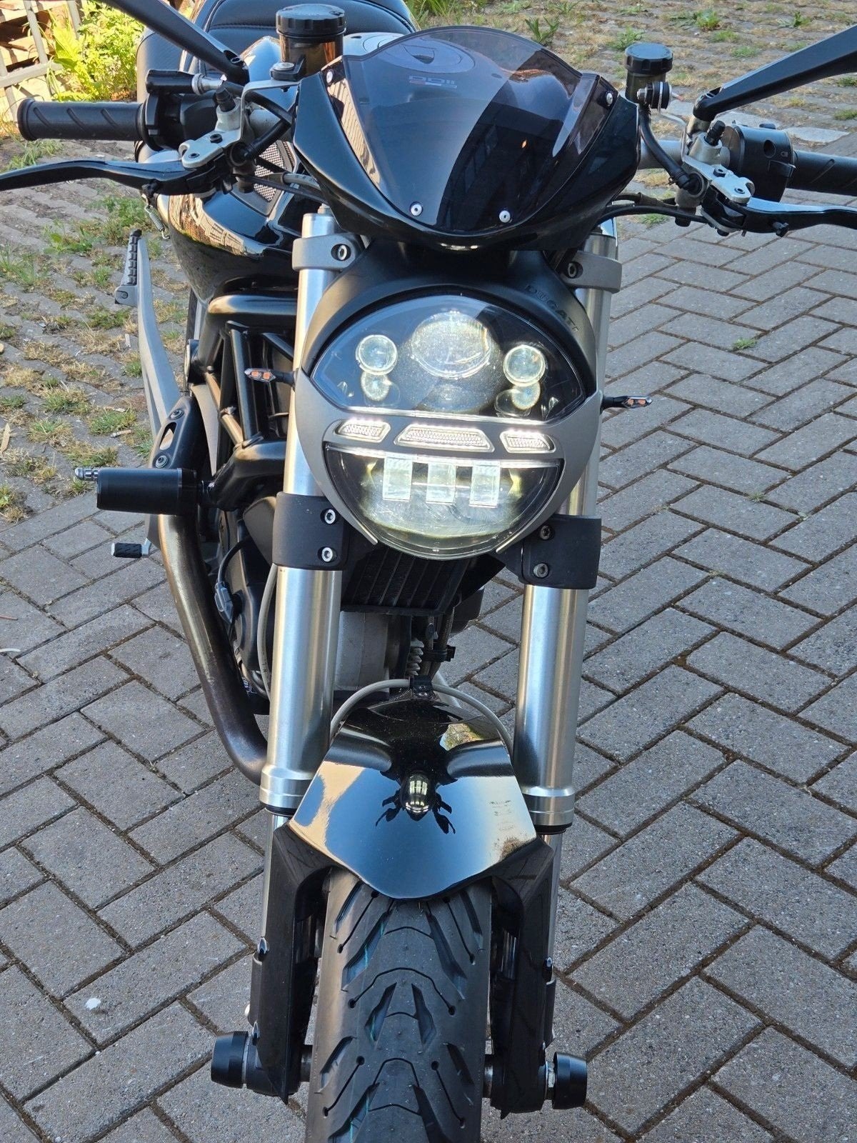 Ducati Monster 1100 met 15.000km 2010, Motoren, Motoren | Ducati, Bedrijf