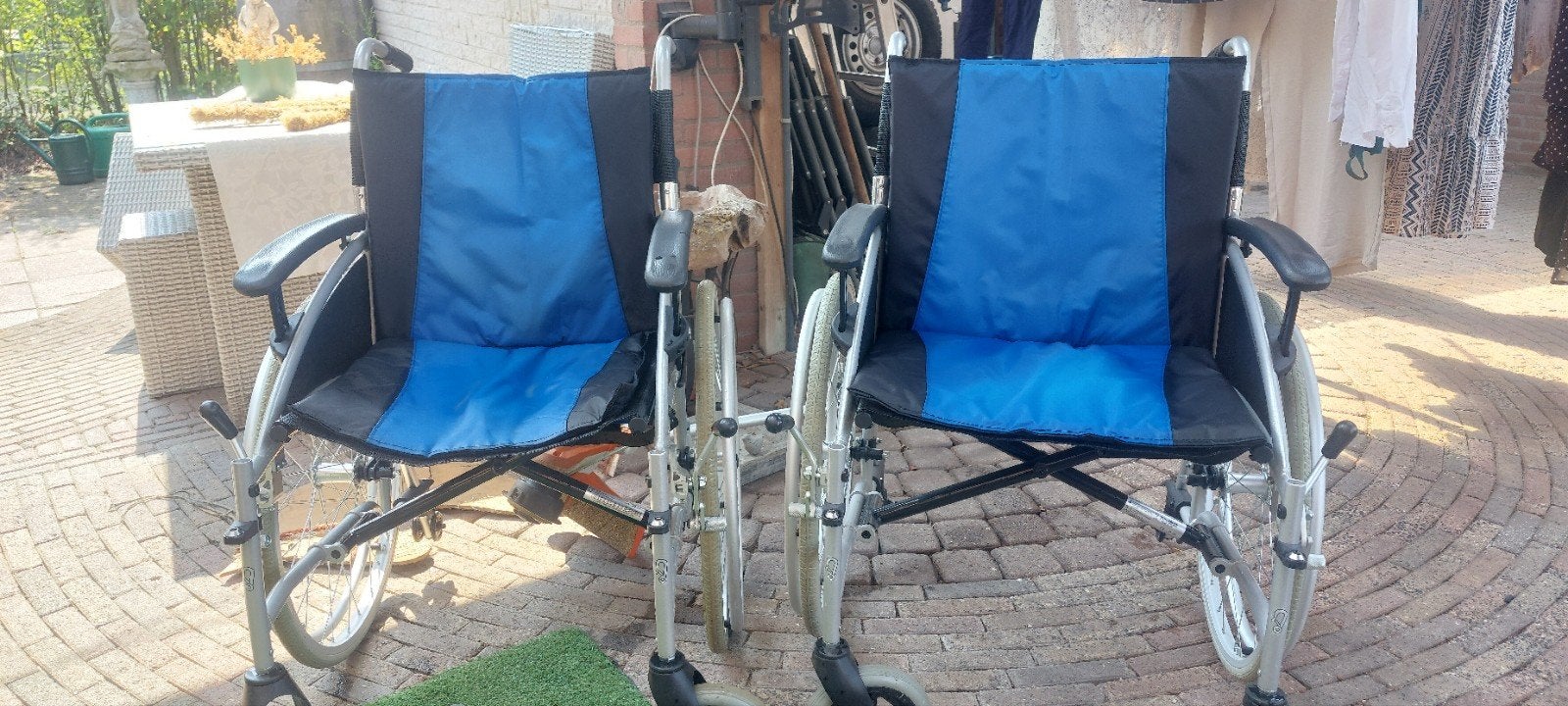 twee G lite pro lichtgewicht (aluminium) rolstoelen, Ophalen, Inklapbaar, Gebruikt, Duwrolstoel