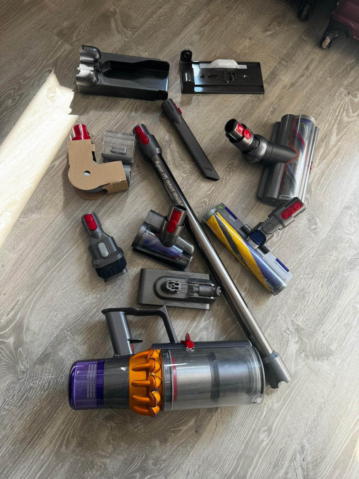 Dyson V15 Detect Absolute steelstofzuiger met accessoires, De Ruijterkade 139, 1011AC Amsterdam, Nederland, Draadloos, Ophalen of Verzenden