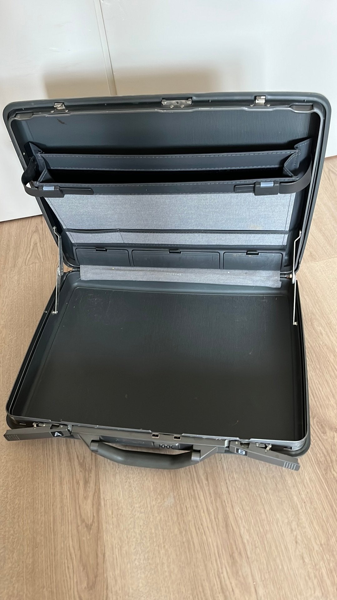 Samsonite attachékoffer, Ophalen, Zo goed als nieuw, Hard kunststof