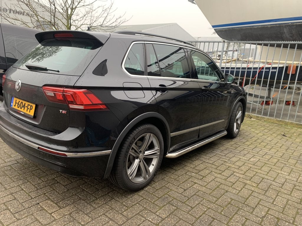 VW Tiguan II sidebars met rvs plaat, Niet ingevuld, Nieuw, Niet ingevuld, Ophalen