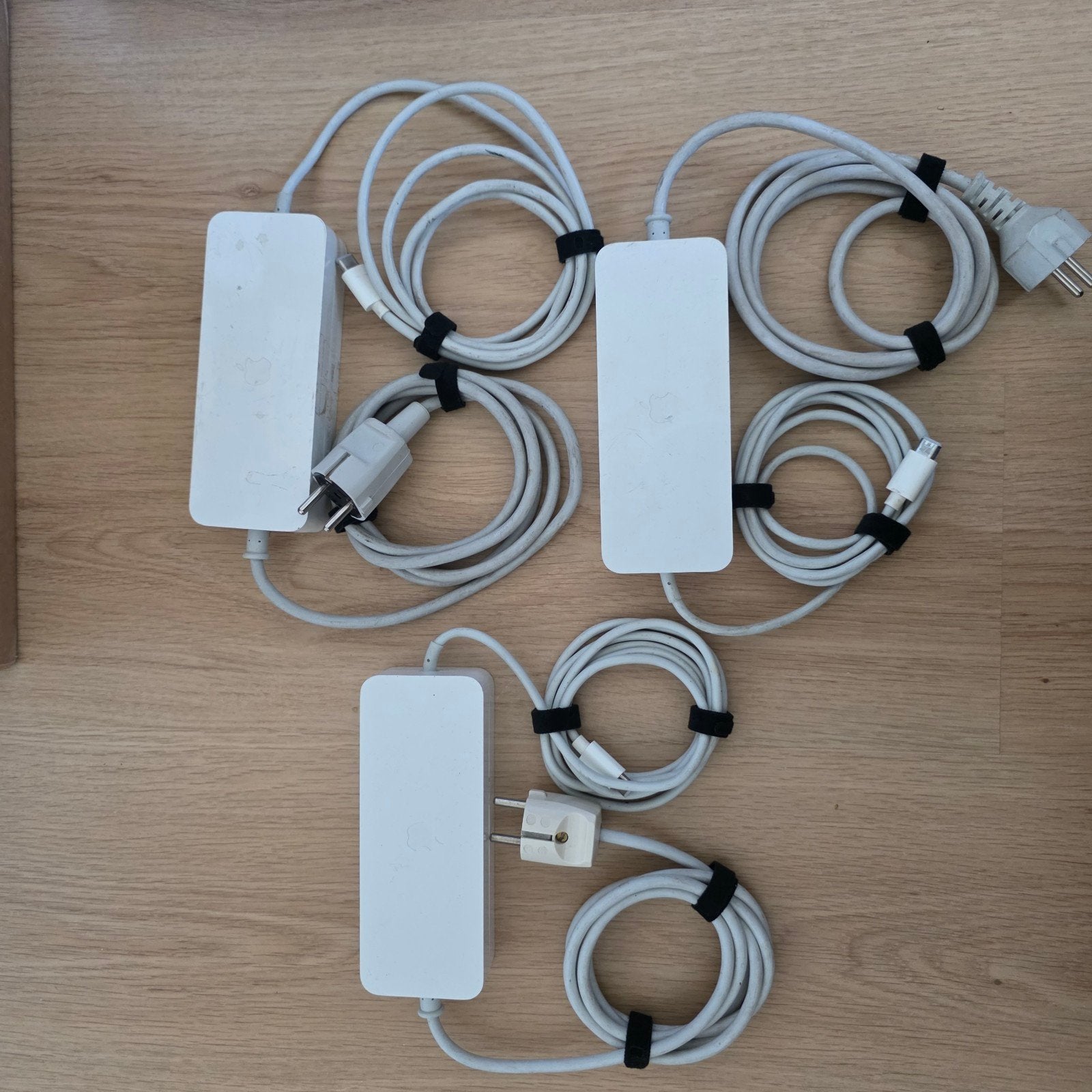 3x Apple Mac Mini Power Adapter (110W & 85W), Ophalen of Verzenden, Gebruikt, Apple