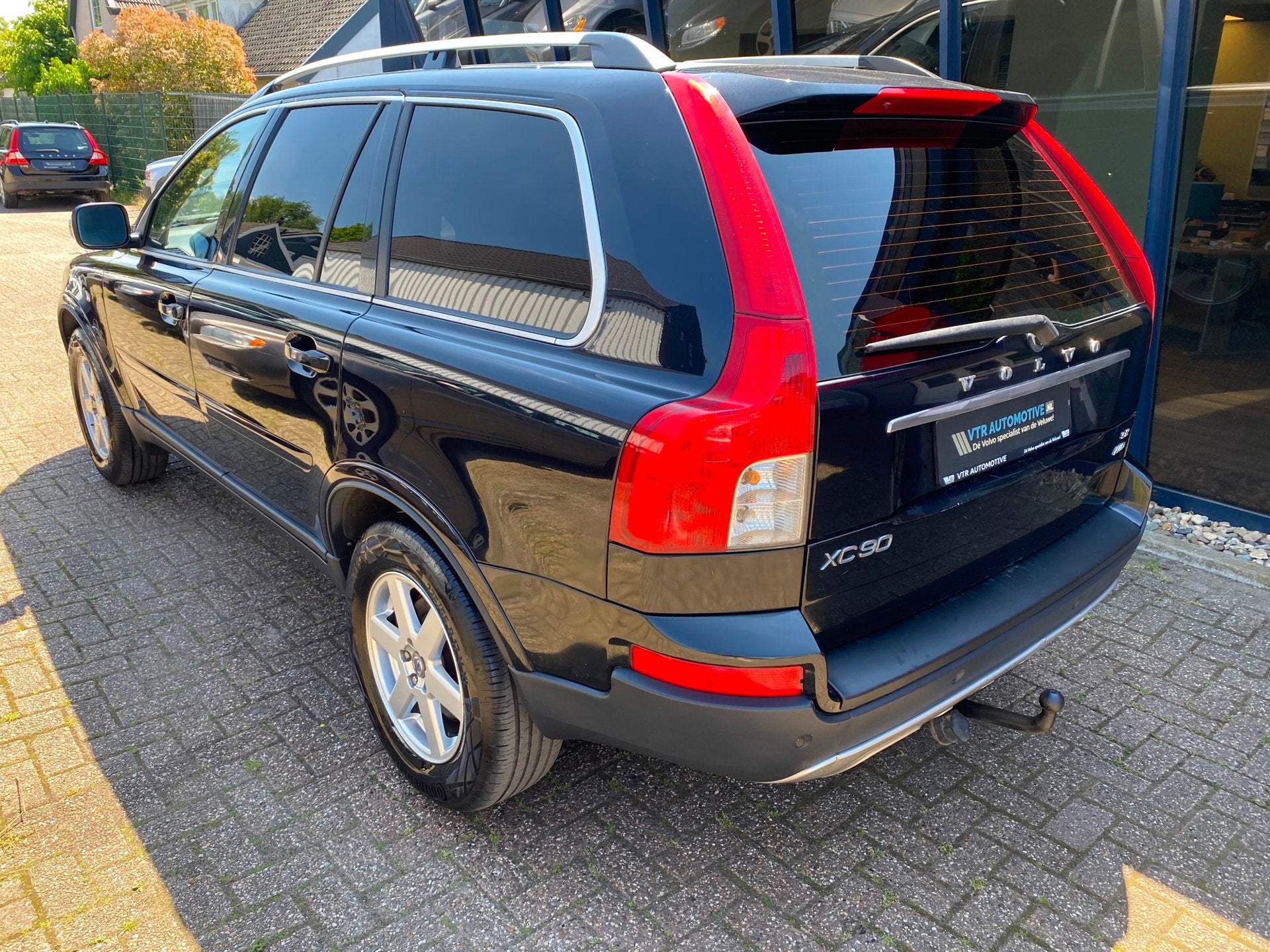 Volvo XC90 3.2 Summum 7 PERSOONS / LEER / NAVI, 238 pk, Gebruikt, Zwart, 7 stoelen