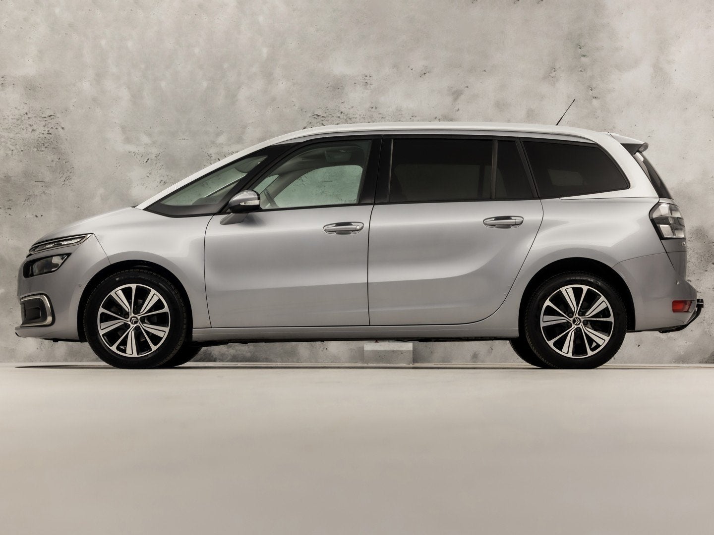 Citroën Grand C4 Picasso 1.2 PureTech Sport 7 Persoons Auto, Auto's, Stof, Gebruikt, 1199 cc, 7 stoelen