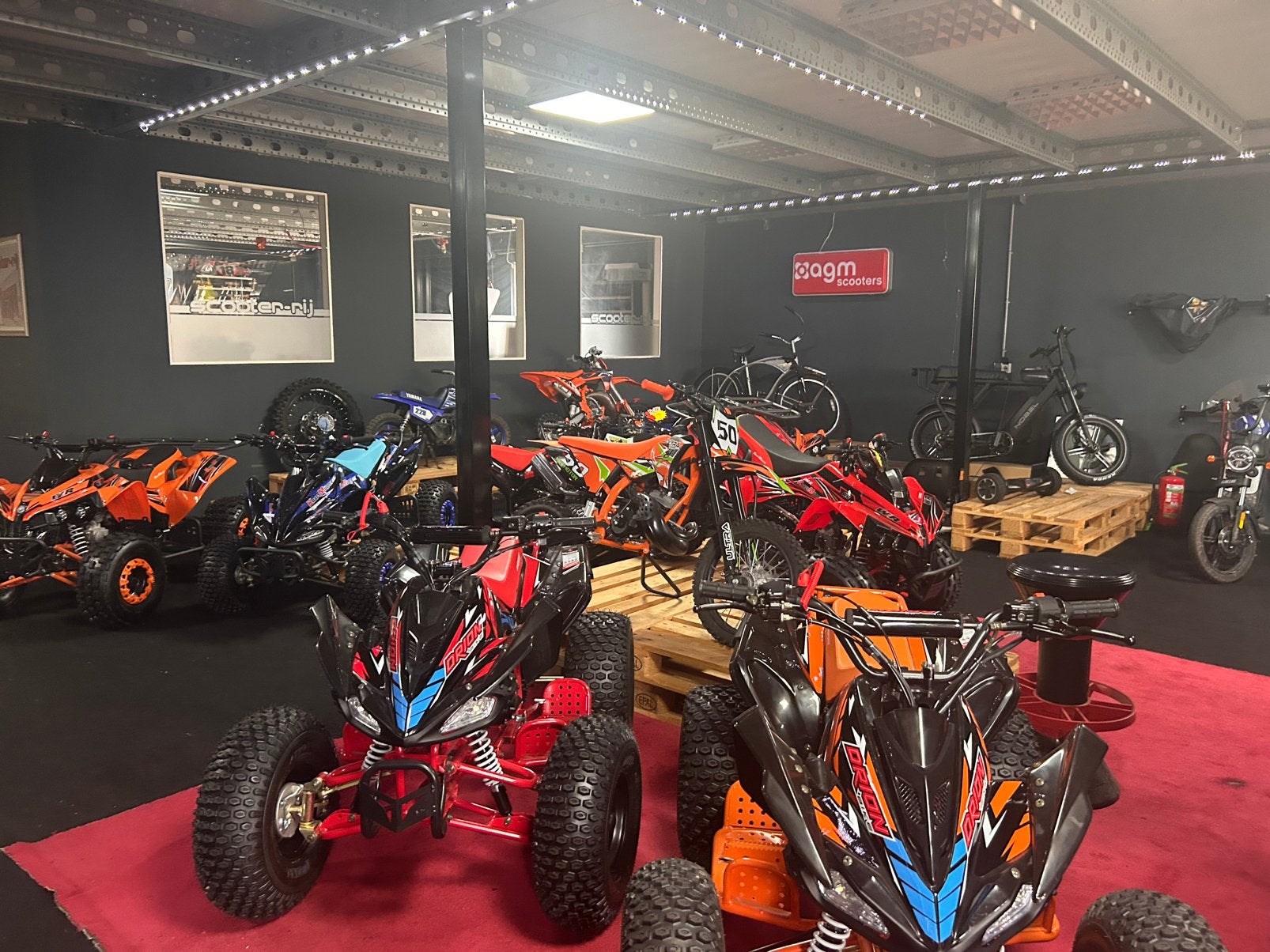 SUPERVETTE 125 CC QAUDS, Fietsen en Brommers, Minibikes, Midibikes en Pitbikes, Nieuw, Overige typen, Schijfrem, Ophalen