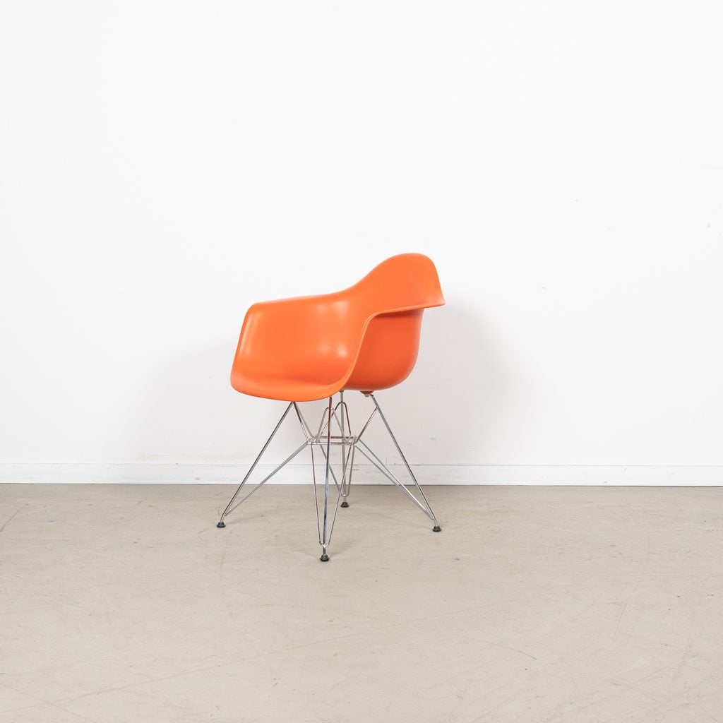 Vitra Eames DAR Stoel Oranje Kunststof - Chroom, Niet ingevuld, Zo goed als nieuw, Niet ingevuld, Niet ingevuld