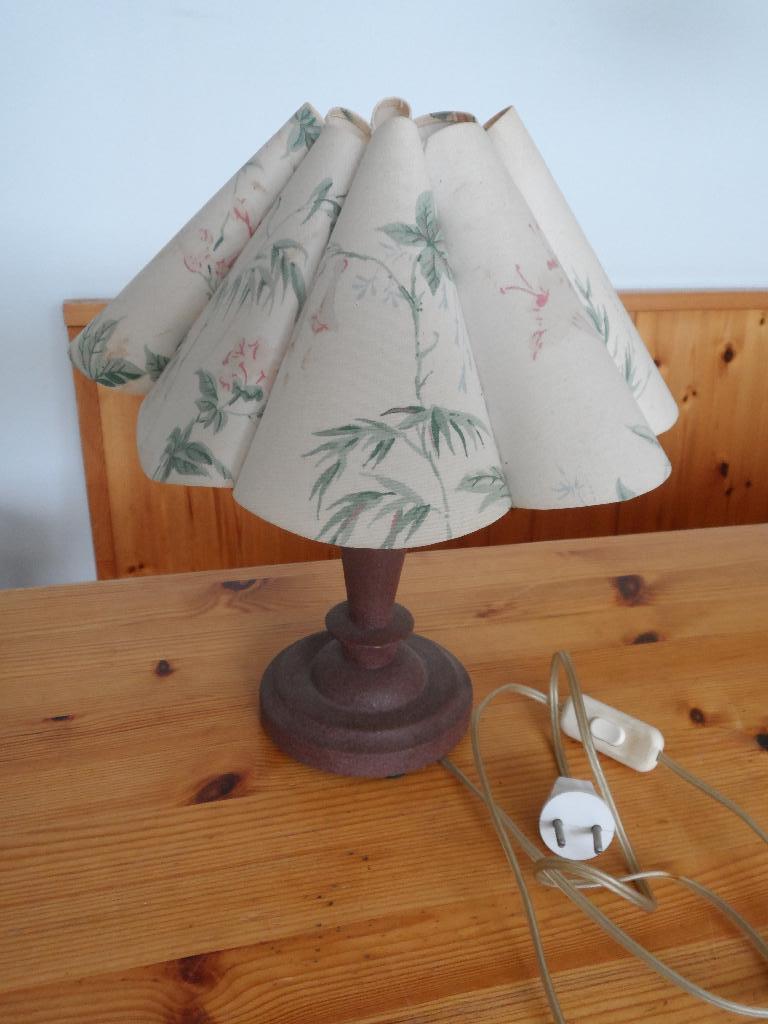 Leuk schemerlampje met gebloemde kap, Huis en Inrichting, Ophalen of Verzenden, Gebruikt, Stof, Minder dan 50 cm