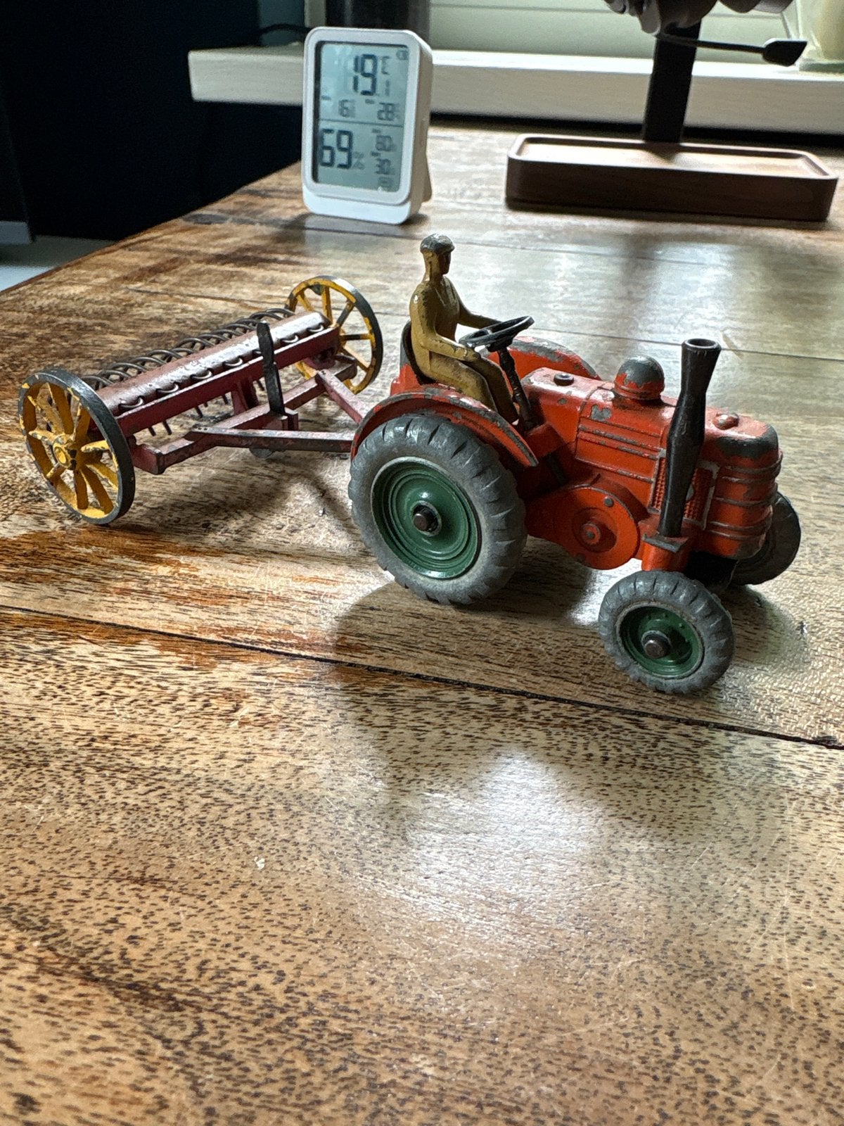 Dinky Toys 301 Field Marshall Tractor met Eg, Ophalen of Verzenden, Gebruikt, Tractor of Landbouw, Dinky Toys
