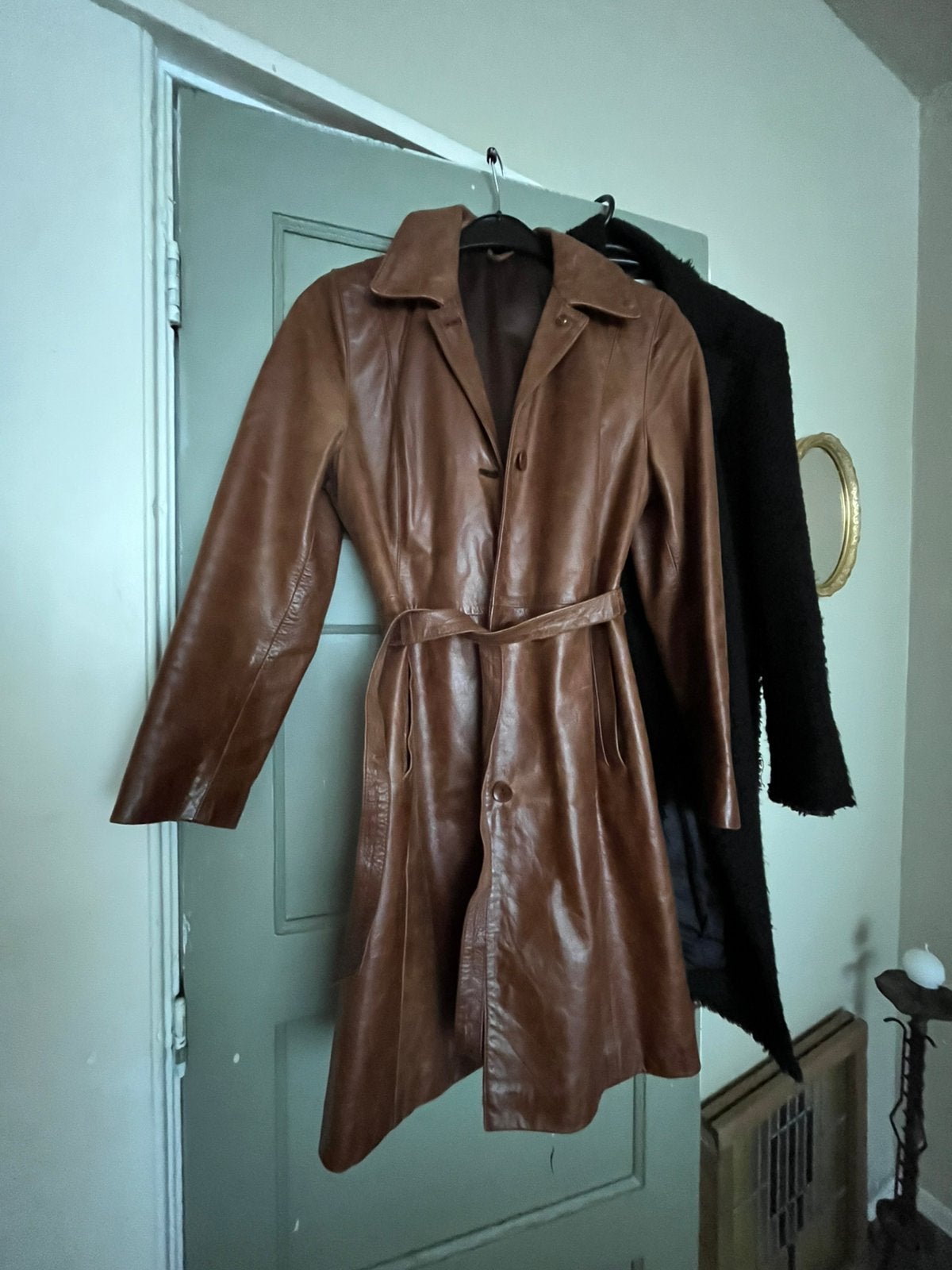Lederen trenchcoat, Kleding | Dames, Jassen | Zomer, Ophalen, Zo goed als nieuw, Maat 38/40 (M), Beige