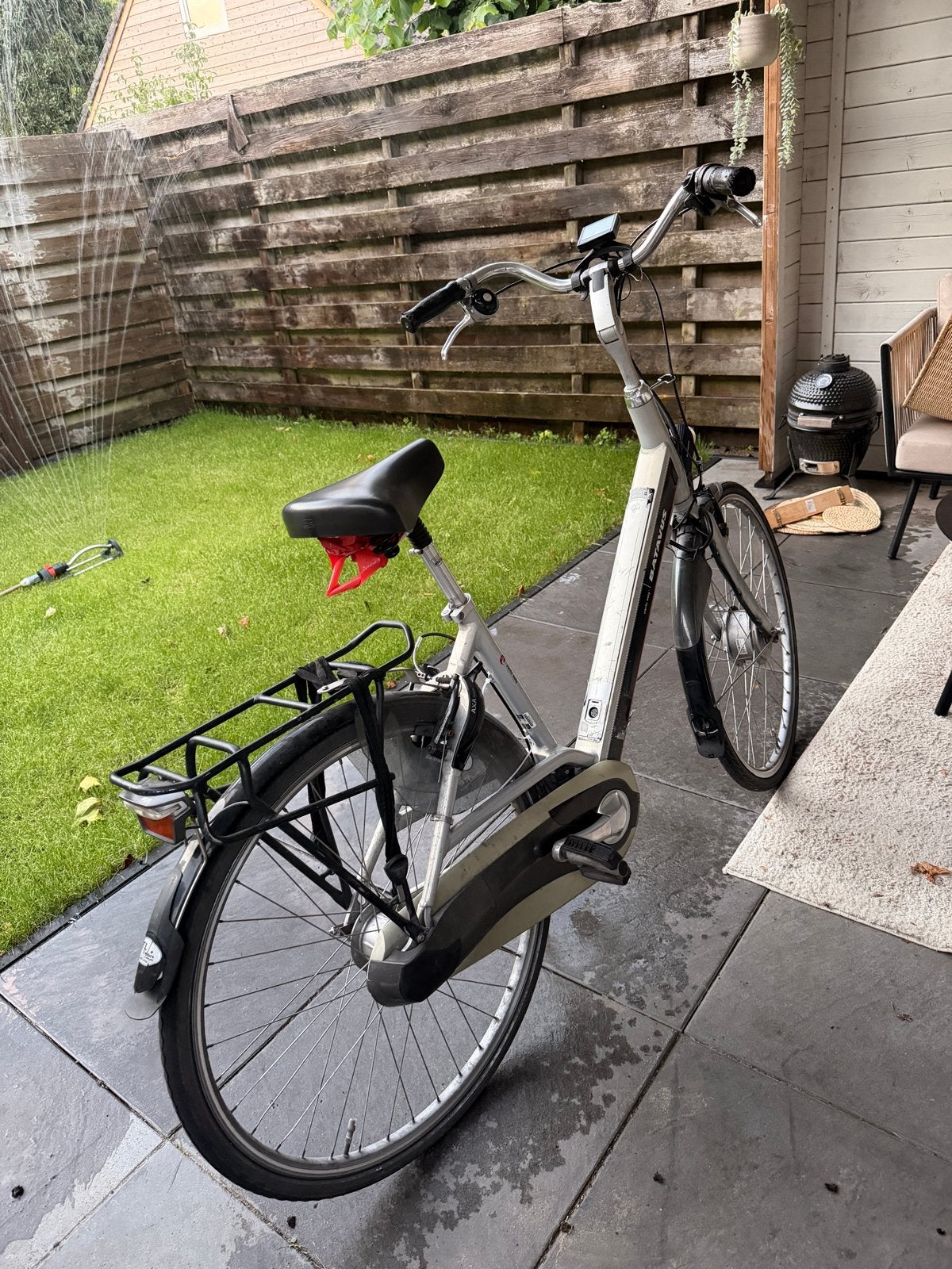 Elektrische fiets met 8 versnellingen (accu aandacht nodig), Ophalen, Minder dan 30 km per accu, Gebruikt, Batavus