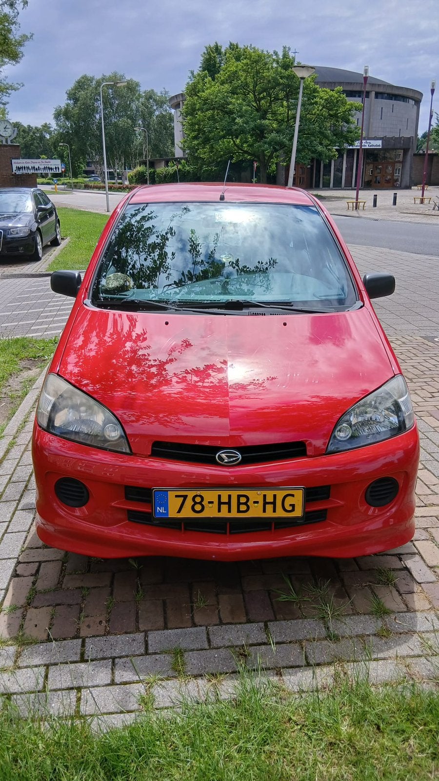 Daihatsu YRV 1.3 AUT 2001 Rood Automaat, Auto's, Daihatsu, 15 km/l, 31 €/maand, Origineel Nederlands, 1000 kg