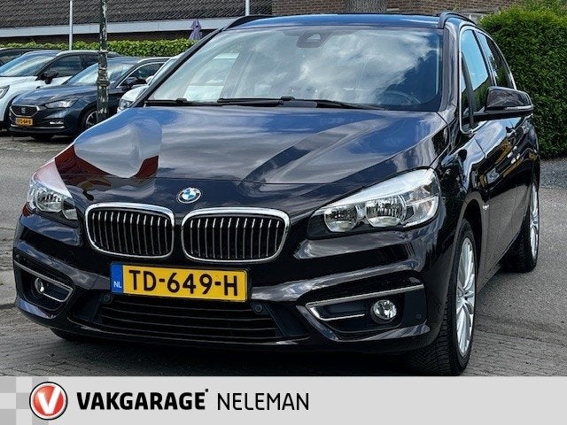 BMW 2-Serie Active Tour. 218i tourer luxury-line 136pk Autom, Auto's, 12 maanden, 136 pk, Gebruikt, Leder