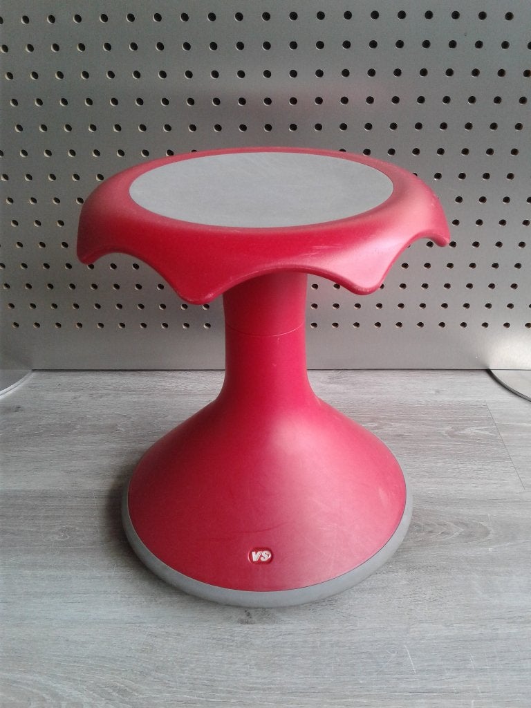 Hokki VS Ergonomische Balans kruk (Rood), Zeer Mooi!, Ophalen of Verzenden, Zo goed als nieuw, https://hokki.com, Bureaukruk