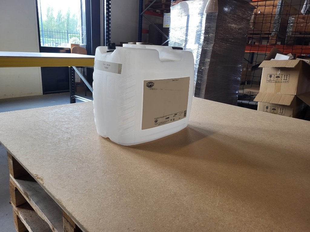 20L kunststof jerrycans – meerdere beschikbaar, Ophalen, Gebruikt, Overige typen, Minder dan 35 cm