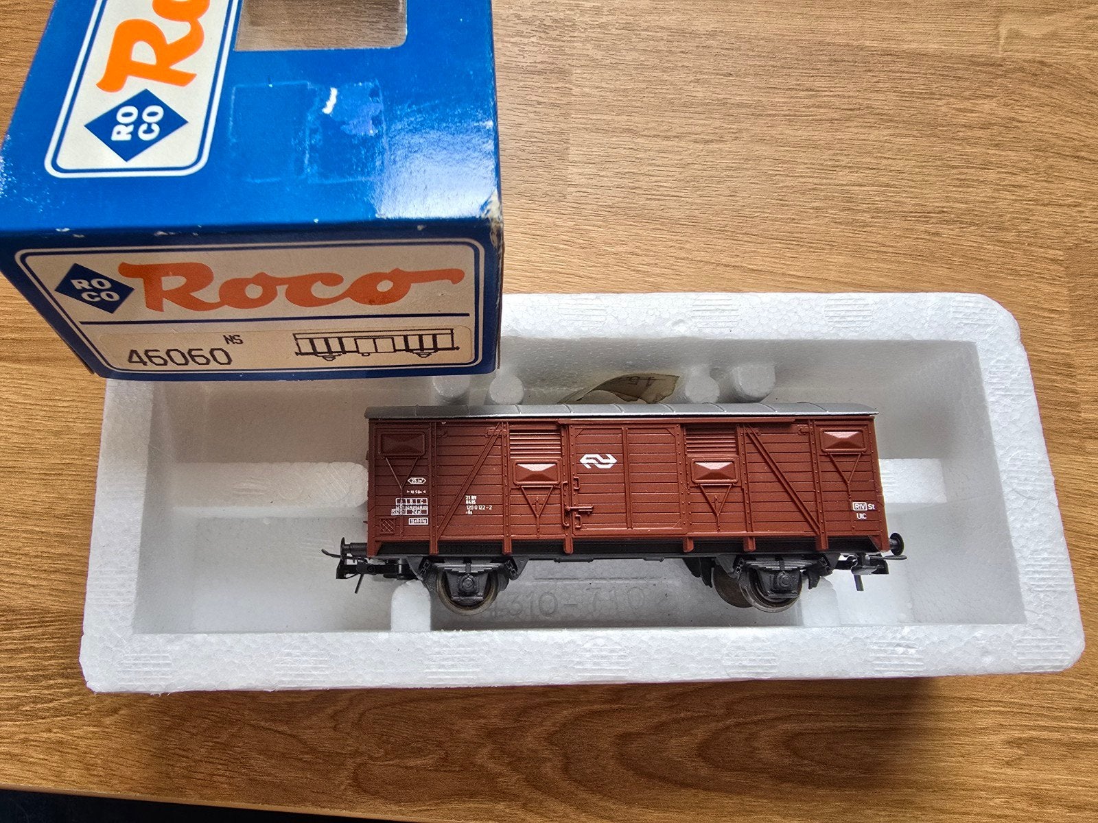 Roco H0 46060 NS Gesloten goederenwagon, Hobby en Vrije tijd, Modeltreinen | H0, Gelijkstroom, Fleischmann, Wagon, Ophalen of Verzenden
