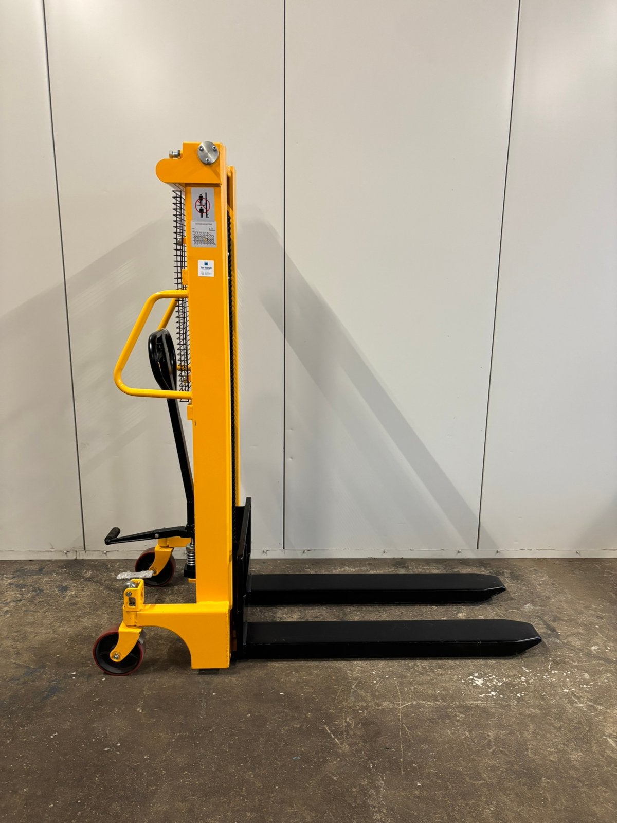 Stapelaar 250cm / handstapelaar / palletstapelaar / lifter, Doe-het-zelf en Verbouw, Palletwagens en Pompwagens, Gebruikt, Ophalen