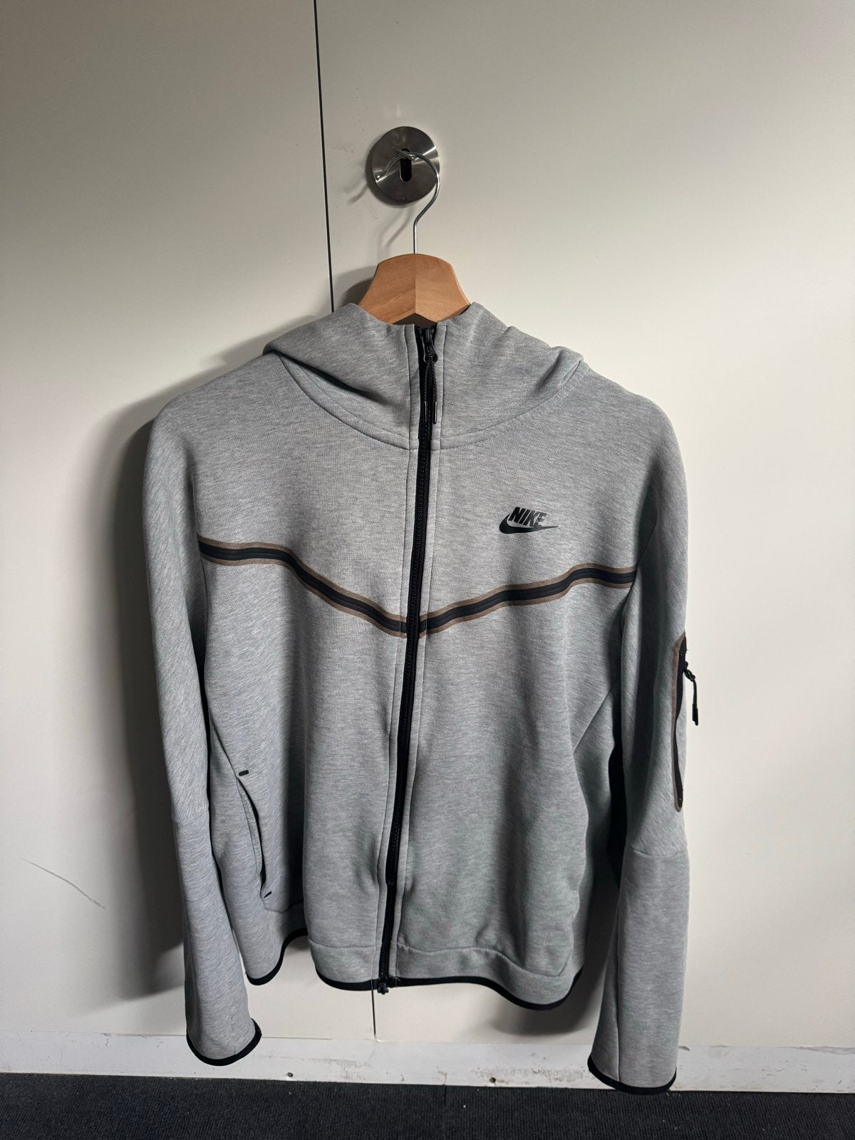 Nike Tech Vest Grijs - Maat M, Ophalen of Verzenden, Zo goed als nieuw