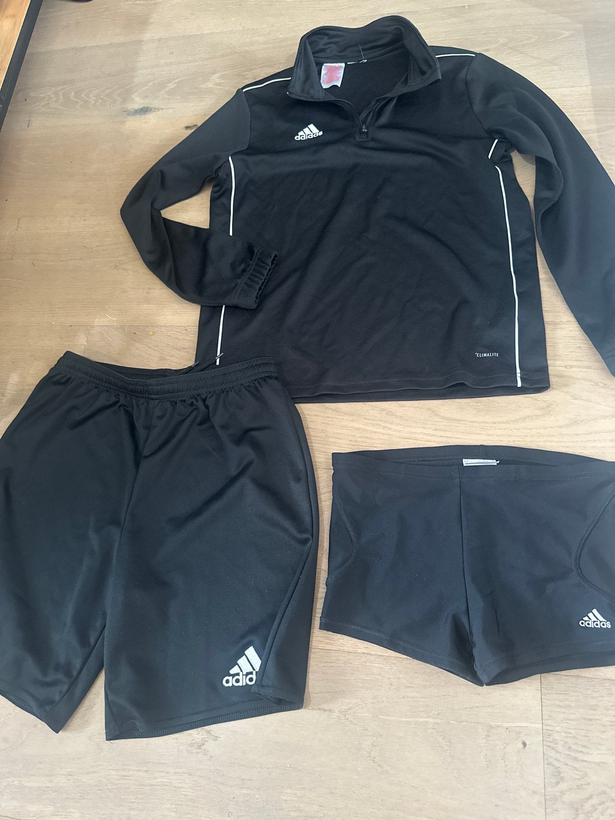 Adidas sportkleding set: trui, korte broek, zwembroek, Zwart, Overige maten, Ophalen of Verzenden, Gedragen