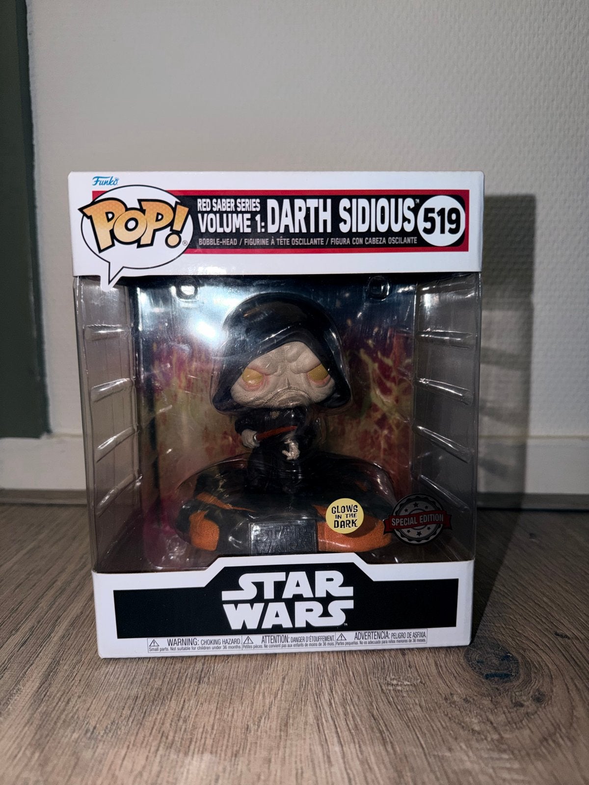 Funko Pop! Star Wars Darth Sidious 519 Glows in the Dark, Ophalen of Verzenden, Nieuw