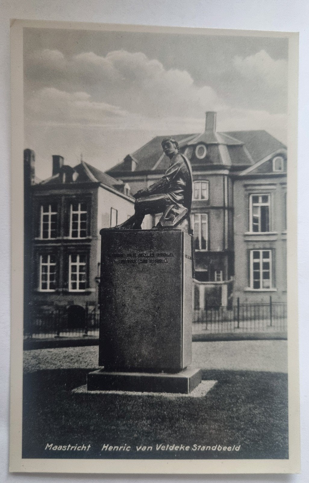 Maastricht - Henric van Veldeke Standbeeld, Ophalen of Verzenden, Ongelopen, Limburg