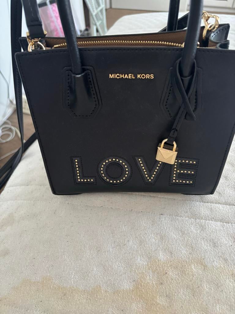 Michael Kors Handtas Zwart met 'LOVE' Studs, Ophalen of Verzenden, Zo goed als nieuw, Zwart, Handtas