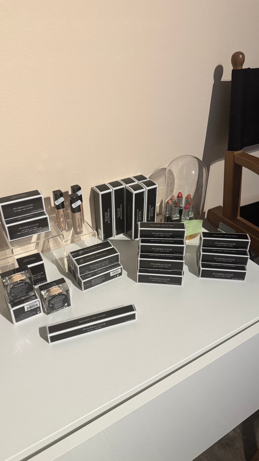 Nieuwe producten van Mineralogie met korting, Ophalen of Verzenden, Nieuw, Gehele gezicht, Make-up