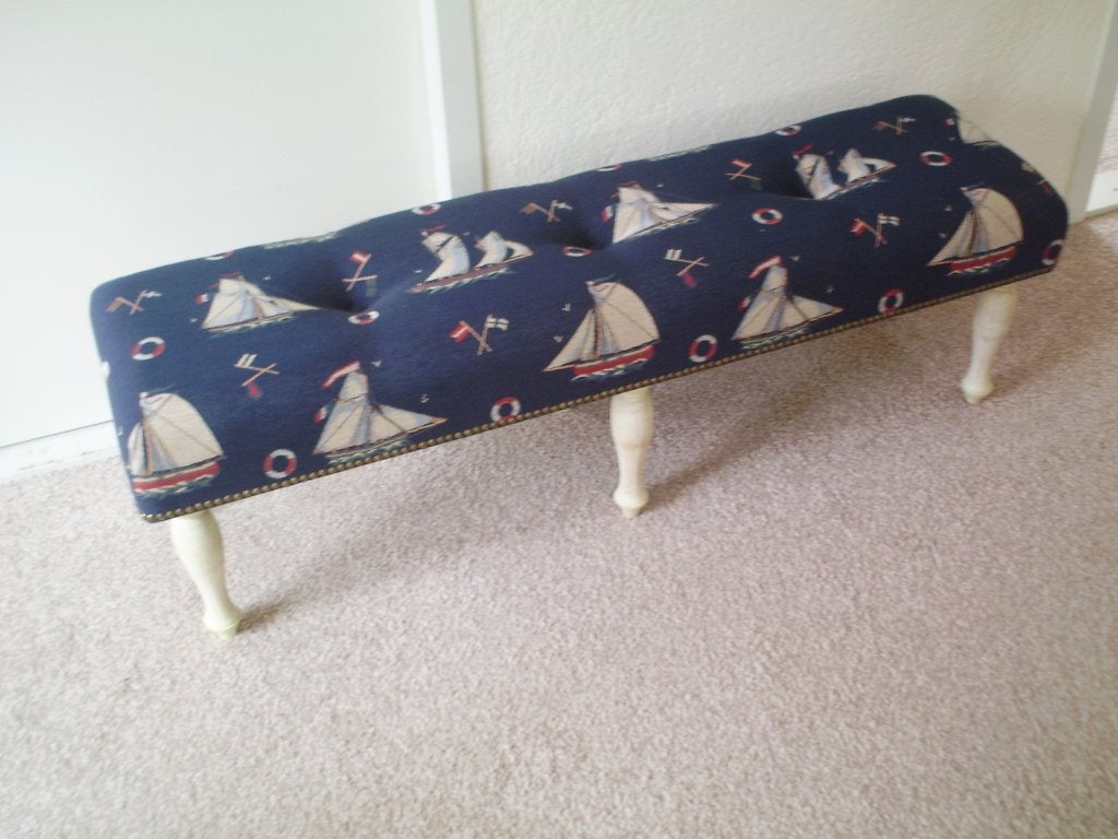 Footstool SAIL - 33x118cm - met witte poten. NIEUW !!, Ophalen, Minder dan 50 cm, Rechthoekig, Nieuw