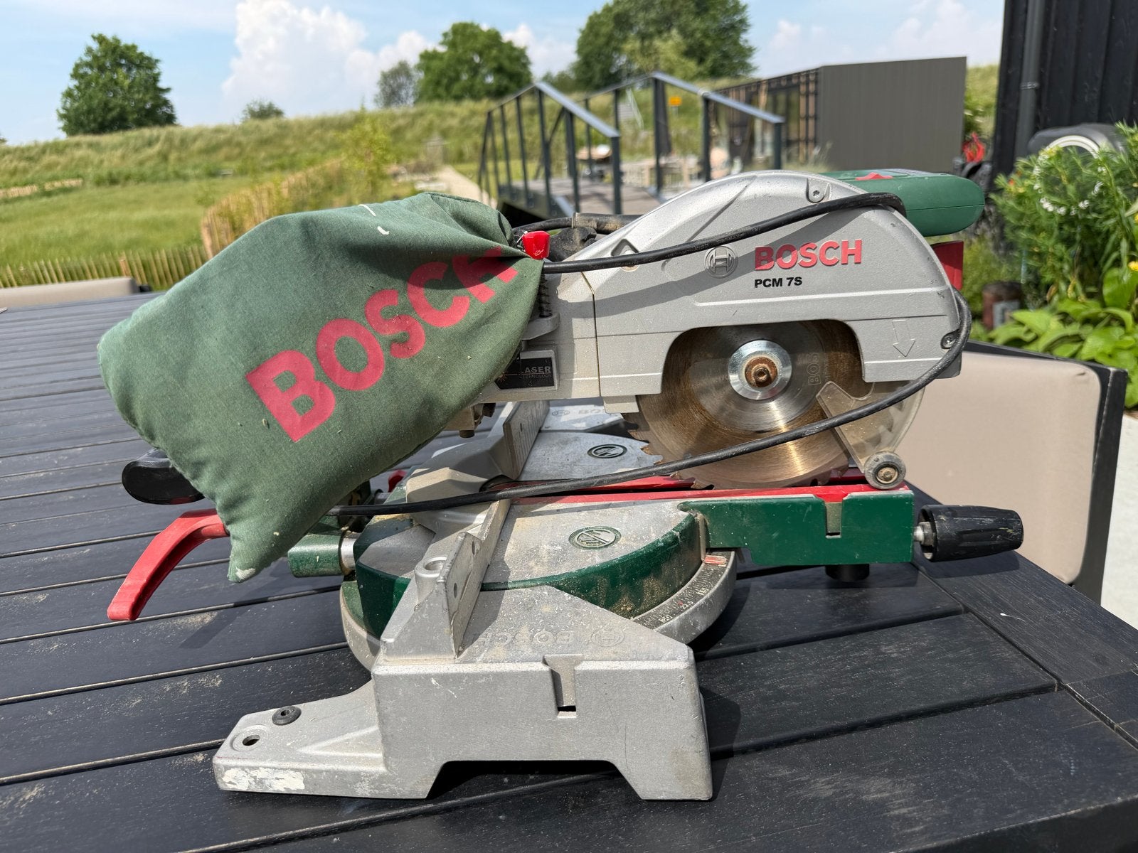 Bosch Afkortzaag PCM 7S - Goede staat, Gebruikt, 70 mm of meer, 600 tot 1200 watt, Ophalen of Verzenden
