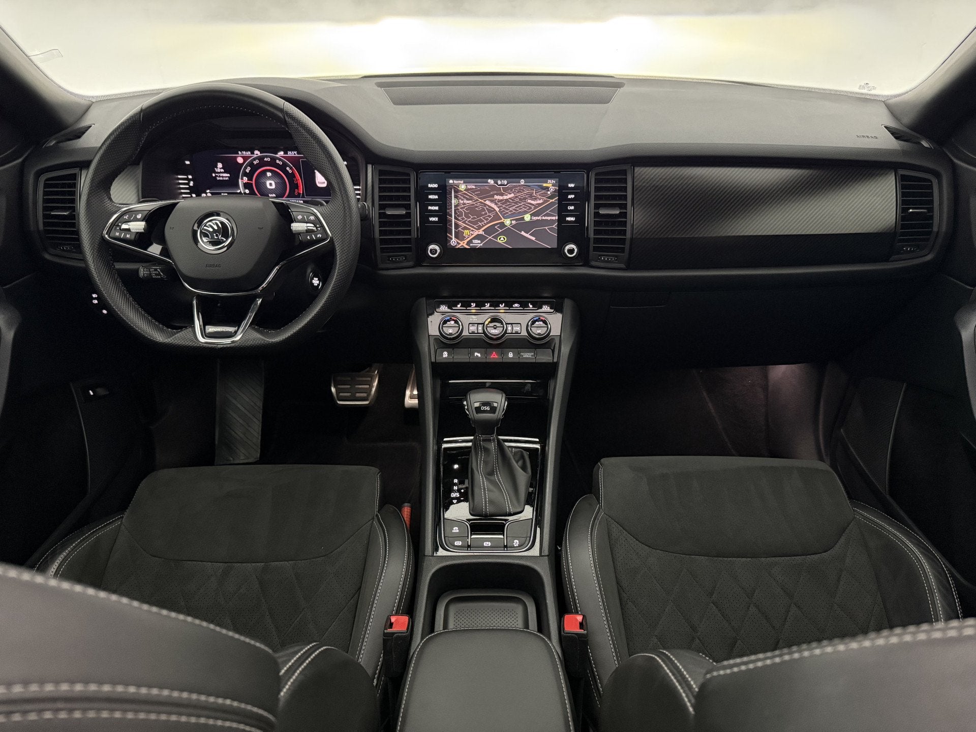 Skoda Kodiaq 1.5 TSI Sportline 7p. | Pano | Camera | Virtual, Auto's, Euro 6, 4 cilinders, 150 pk, 7 stoelen