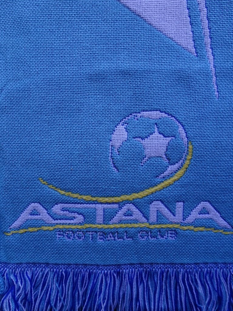 sjaal Astana FC (Kazachstan), Ophalen of Verzenden, Nieuw, Buitenlandse clubs, Vaantje of Sjaal