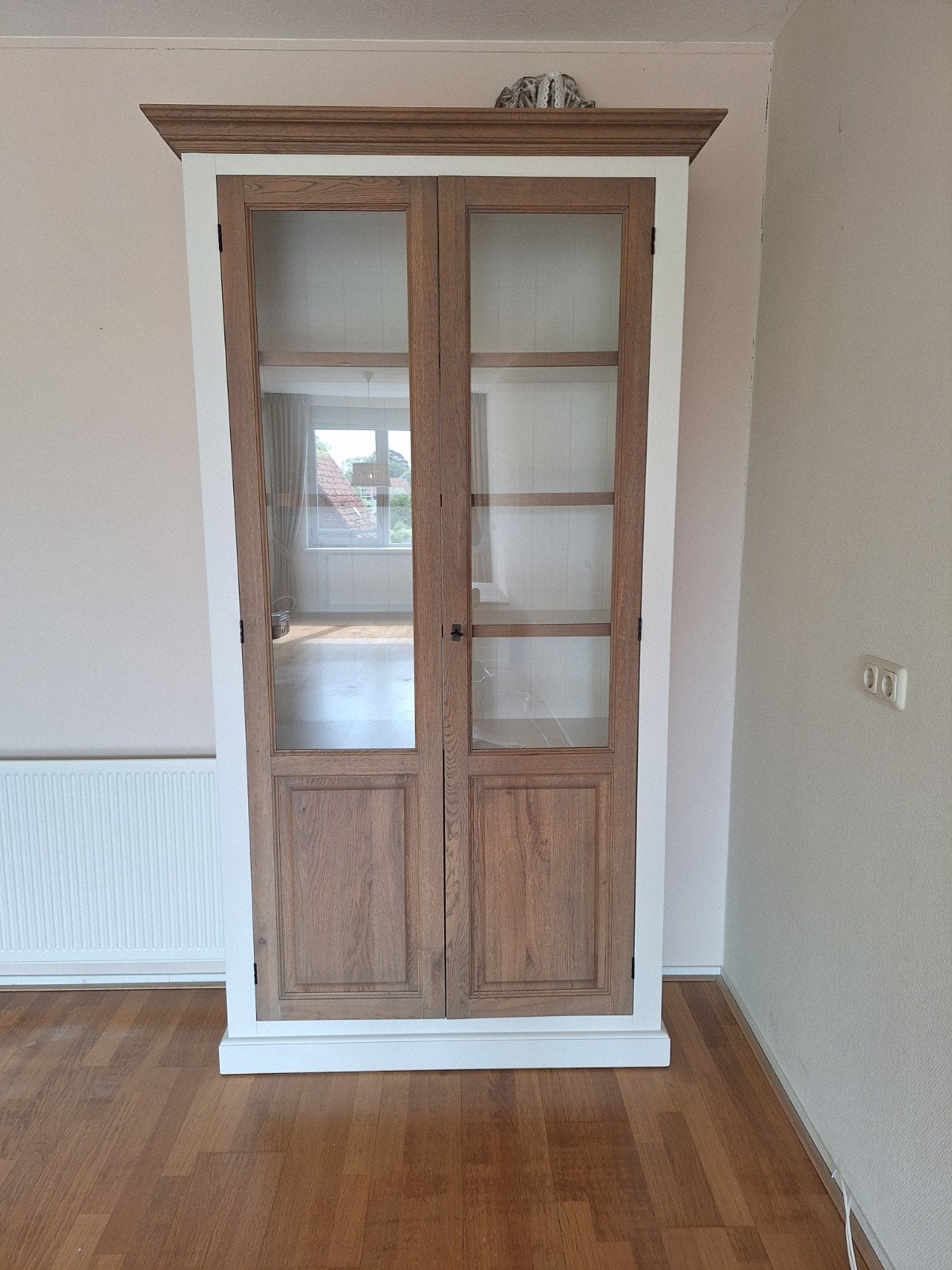 Prachtige grote hoge vitrinekast kast deuren, Huis en Inrichting, Kasten | Vitrinekasten, Gebruikt, 150 tot 200 cm, 100 tot 150 cm