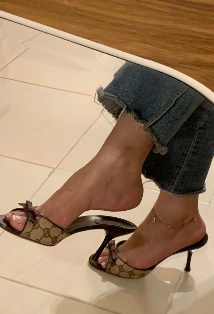 Gucci kitten heels, Kleding | Dames, Schoenen, Ophalen of Verzenden, Nieuw, Bruin