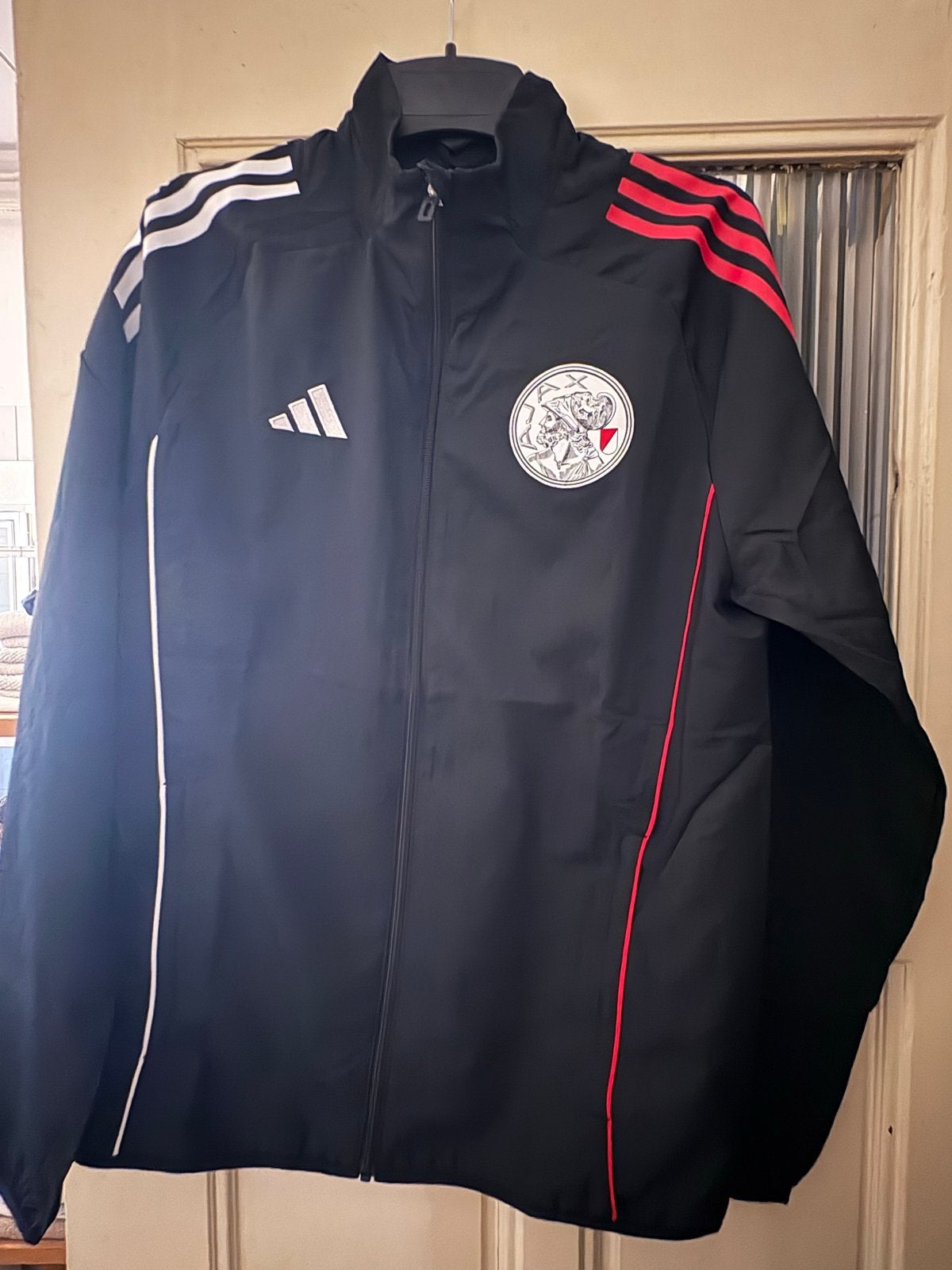 Adidas Ajax regenjas/trainingsjas - Maat M, Maat 48/50 (M), Zwart, Nieuw, Ophalen of Verzenden