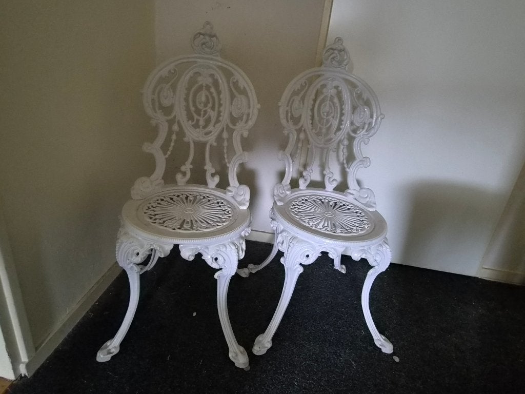 Twee brocante bistrostoelen, Antiek en Kunst, Ophalen