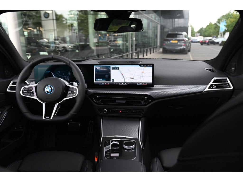 BMW 3 Serie Touring 330e M Sport Automaat / Panoramadak / Tr, Auto's, Achterwielaandrijving, 4 cilinders, Met garantie (alle)