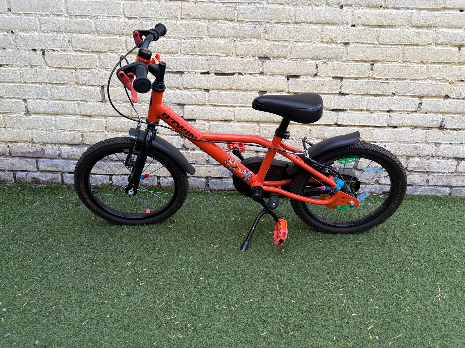 B'Twin Kinderfiets 16 INCH 4-6 JAAR, Fietsen en Brommers, Fietsen | Kinderfietsjes, Gebruikt, 16 tot 20 inch, Velgrem, Ophalen