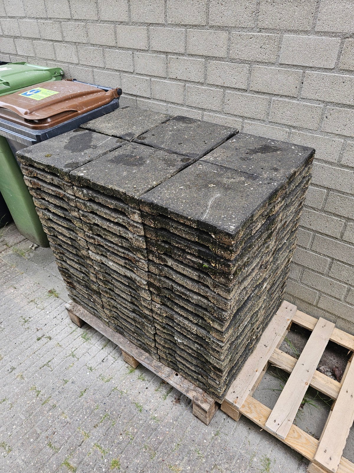 102 stuks daktegels/draintegels 30x30cm gebruikt, Tuin en Terras, Tegels en Klinkers, Ophalen, Gebruikt, Beton, Terrastegels