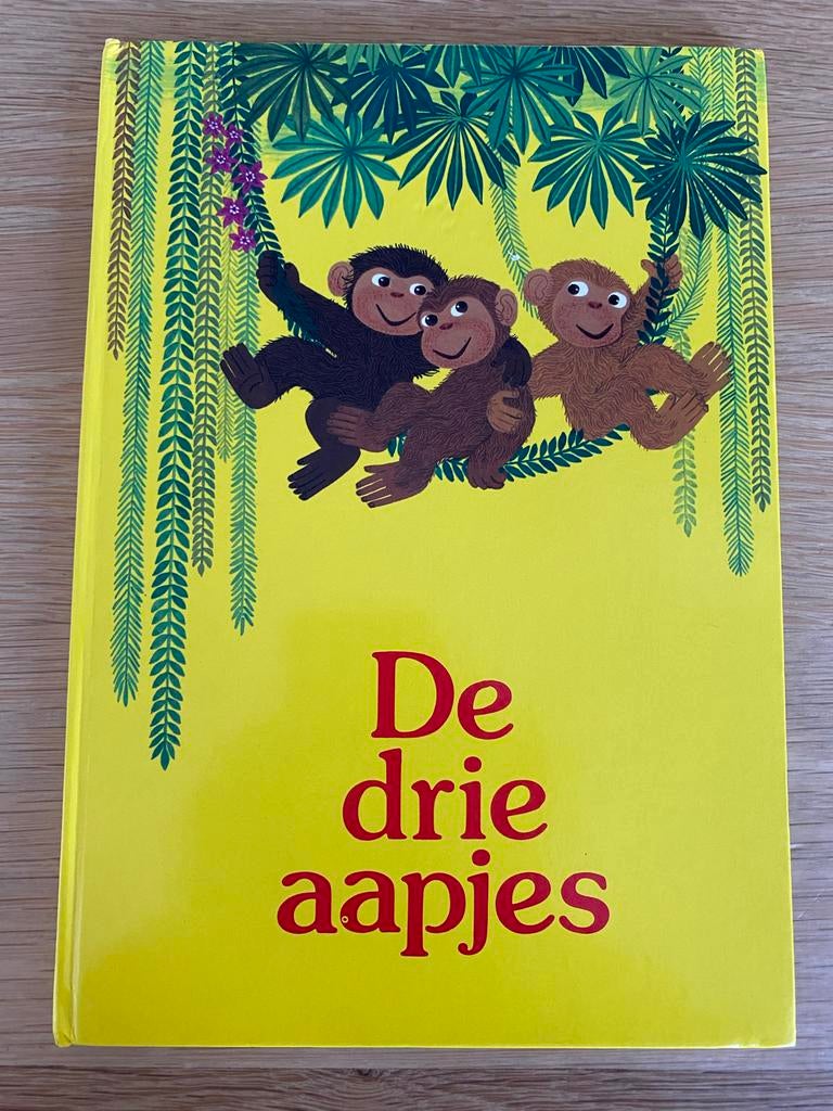 De drie aapjes - Kinderboek van Helga Weichert, Boeken, Kinderboeken | Jeugd | onder 10 jaar, Ophalen of Verzenden, Gelezen, Fictie algemeen