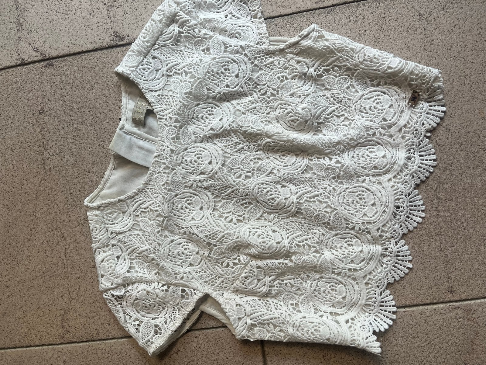 Joah Ecru Kanten Crop Top Maat S, Beige, Ophalen of Verzenden, Zo goed als nieuw, Korte mouw