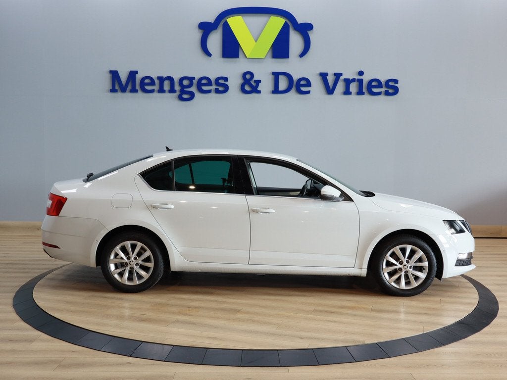Skoda Octavia 1.0 TSI Greentech Ambition Business Airco ECC, 12 maanden, Gebruikt, Origineel Nederlands, Handgeschakeld