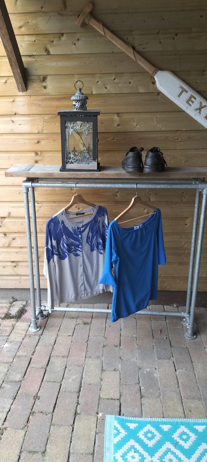 Industriële kledingrek met houten plank, Kleding | Dames, Kledingrekken, Ophalen, Gebruikt