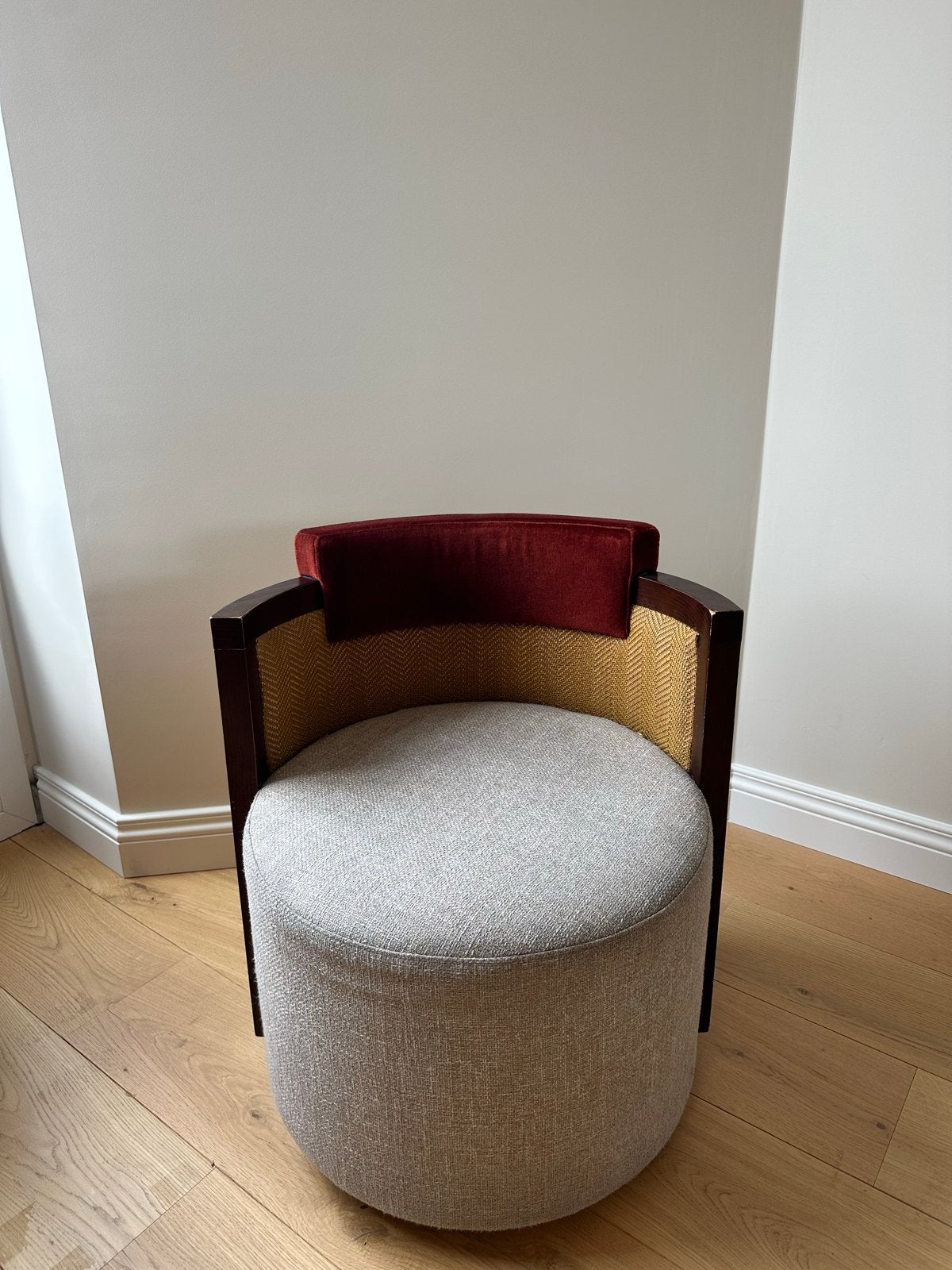 Luxe draaifauteuil Nobu Hotel Londen - Studio MICA design, Ophalen, Zo goed als nieuw, Stof, 75 tot 100 cm